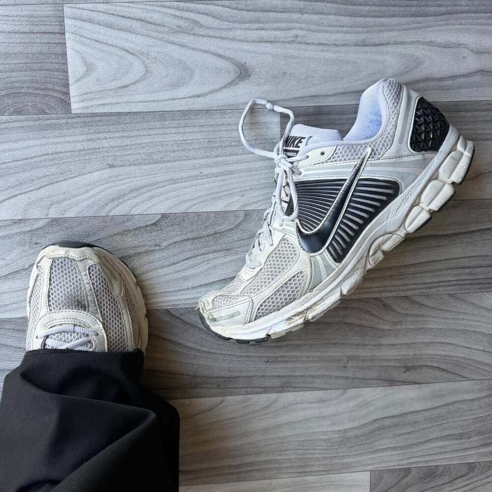 Nike Zoom Vomero 5 White Black Men's Sneakers